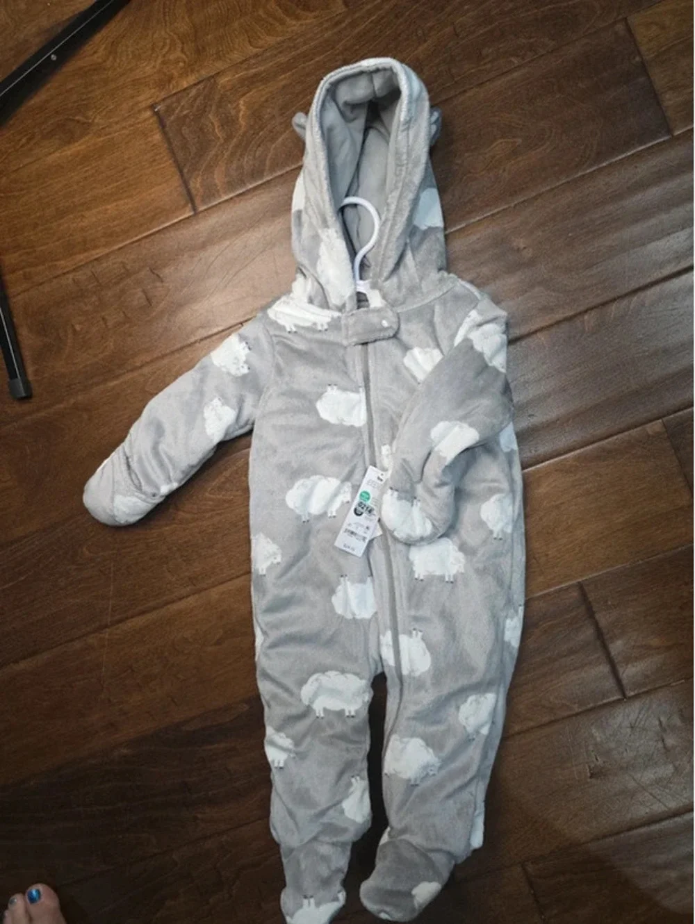 9m brand new snowsuit from carter's item, 214G1